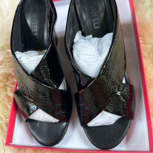 Sexy Vaneli patent leather wedges in black size 9medium . - Picture 6 of 7